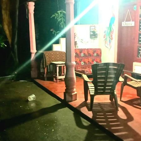 Sigiri Picaso Home Stay Sigiriya Ngoại thất bức ảnh
